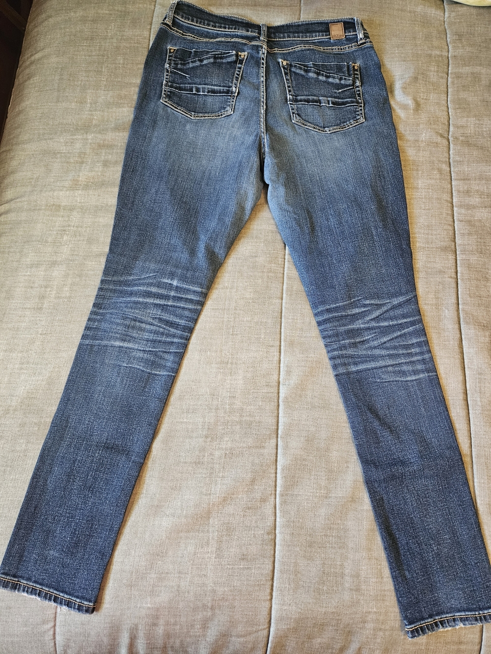 BKE Gabby Women's Faded Blue Skinny Jeans - Picture 2 of 6